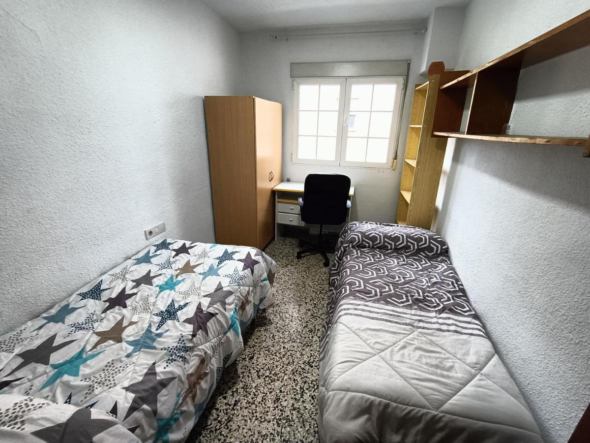 Apartamento 3 Dormitorios Frente A Hospital De Traumatologia Grenada Zewnętrze zdjęcie